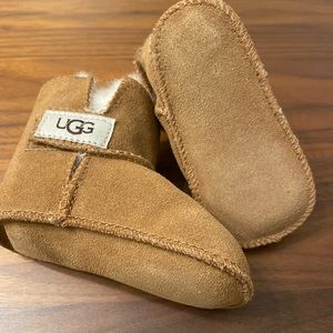 UGG Baby Erin Bootie in Chestnut